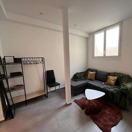Appartement Idealement Situe Montereau-faut-Yonne Exterior foto